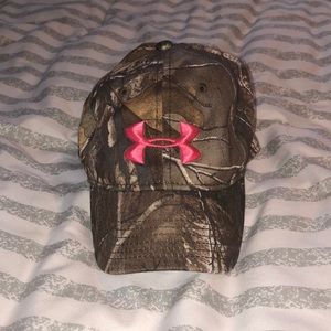 Camo with pink embroidery hat